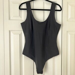 Pinsy Scoopneck Shapewear